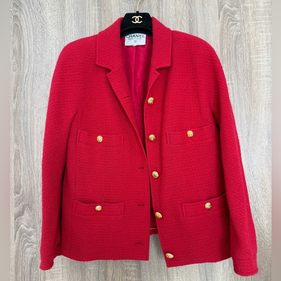 Vintage CHANEL Red Bouclé Wool Jacket – Collection 19 - Picture 1 of 17